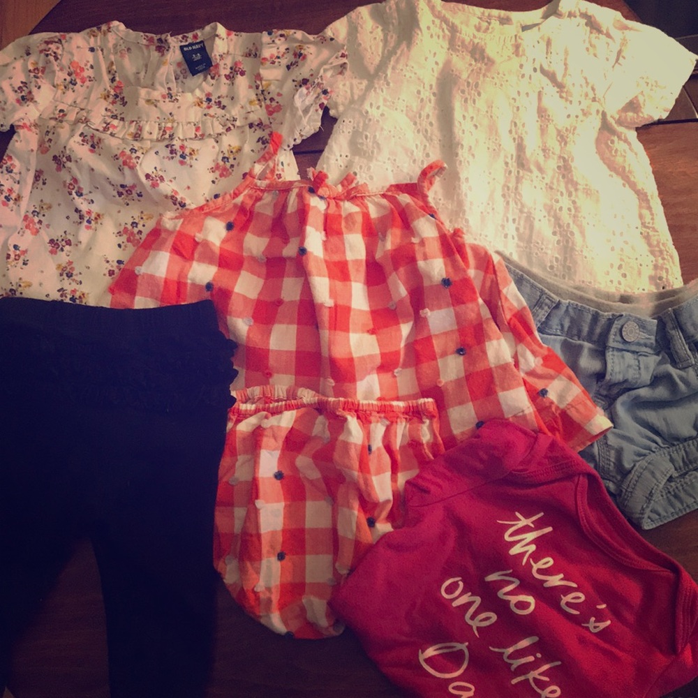 Girls Gap and Old Navy bundle size 3-6 months